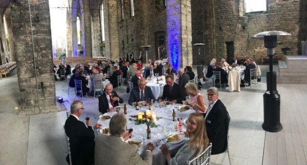 DBW högtidsmiddag i S:t Nicolai ruin 2018. Foto Lasse Ahnell